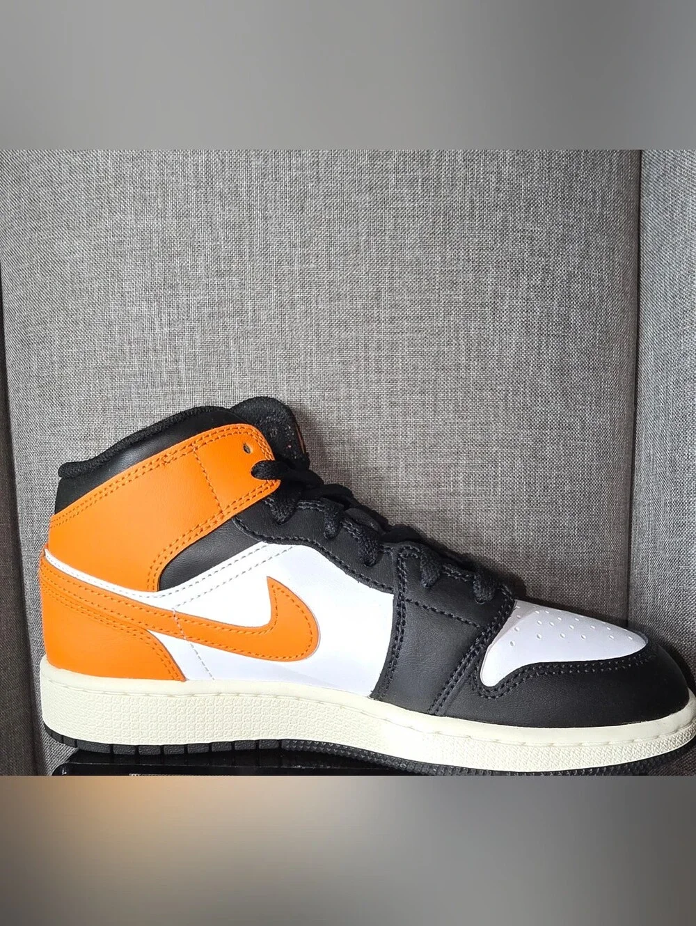 🚌 ✏️ 🍎Nike Air Jordan 1 Mid (GS)